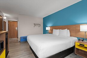 Days Inn by Wyndham Austin