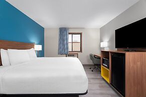 Days Inn by Wyndham Austin