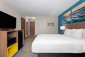 Days Inn by Wyndham Austin