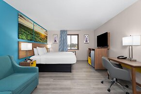 Days Inn by Wyndham Austin