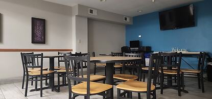 Days Inn by Wyndham Austin