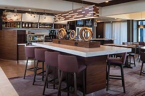 Courtyard by Marriott Nashville Airport