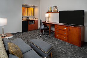 Courtyard by Marriott Nashville Airport