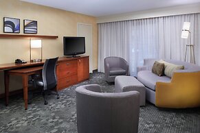 Courtyard by Marriott Detroit Warren