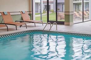 Courtyard by Marriott Detroit Warren