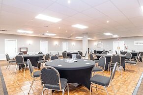 Sandman Hotel & Suites Kelowna