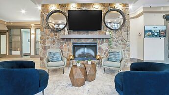 Sandman Hotel & Suites Kelowna