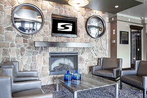 Sandman Hotel & Suites Kelowna