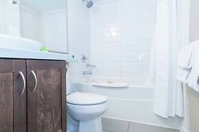 Sandman Hotel & Suites Kelowna