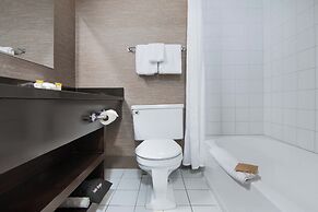 Sandman Hotel & Suites Kelowna