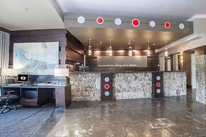 Sandman Hotel & Suites Kelowna