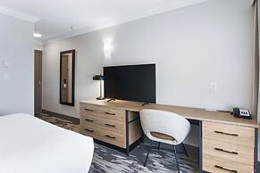 Sandman Hotel & Suites Kelowna