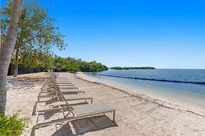 Beachside Resort & Residences