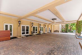 Beachside Resort & Residences