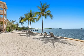 Beachside Resort & Residences