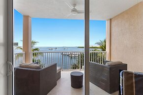 Beachside Resort & Residences