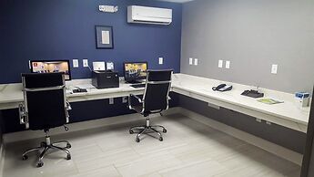 Clarion Hotel Conference Center - North