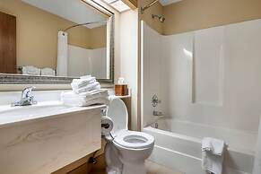 Quality Inn St. Cloud West