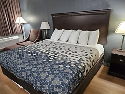 Econo Lodge Biltmore