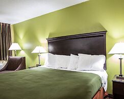 Econo Lodge Biltmore