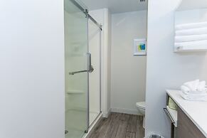 Hampton Inn & Suites Syracuse North Airport Area