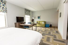 Hampton Inn & Suites Syracuse North Airport Area