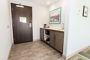 Hampton Inn & Suites Syracuse North Airport Area