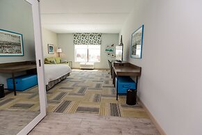 Hampton Inn & Suites Syracuse North Airport Area