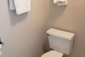 Wingate by Wyndham Dayton North