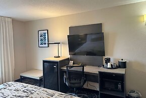 Wingate by Wyndham Dayton North