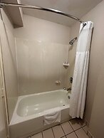 Wingate by Wyndham Dayton North