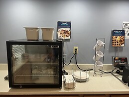 Clarion Pointe Indianapolis Northeast