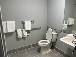 Clarion Pointe Indianapolis Northeast