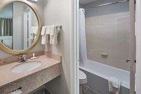 Clarion Pointe Indianapolis Northeast