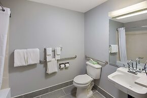 Clarion Pointe Indianapolis Northeast