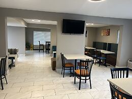 Clarion Pointe Indianapolis Northeast