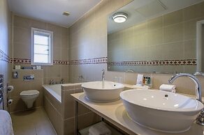 Crowne Plaza Royal Victoria Sheffield by IHG