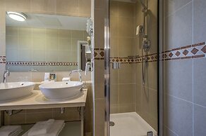 Crowne Plaza Royal Victoria Sheffield by IHG