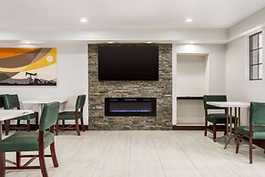 La Quinta Inn by Wyndham Victoria