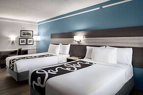 La Quinta Inn by Wyndham Victoria