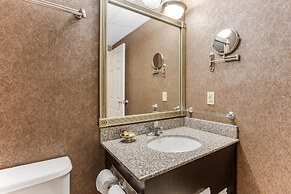 Best Western PLUS Morristown Inn-Florham Park
