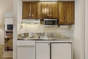 Best Western PLUS Morristown Inn-Florham Park