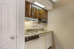 Best Western PLUS Morristown Inn-Florham Park