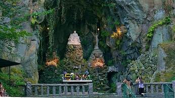 Ramada by Wyndham Portland