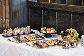 Hotel Astoria Vienna, Curio Collection by Hilton