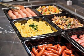 Hotel Astoria Vienna, Curio Collection by Hilton