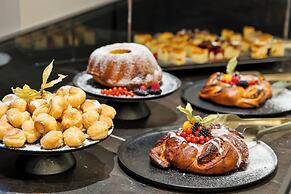 Hotel Astoria Vienna, Curio Collection by Hilton