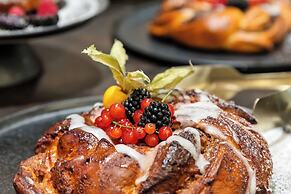 Hotel Astoria Vienna, Curio Collection by Hilton