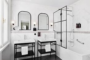 Hotel Astoria Vienna, Curio Collection by Hilton