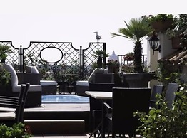 Colonna Palace Hotel